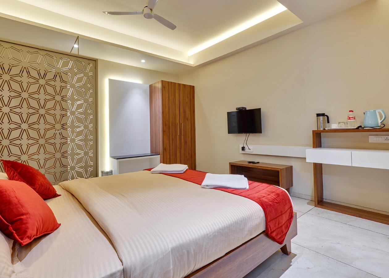 Hotel Swamini Kolhápur Kültér fotó
