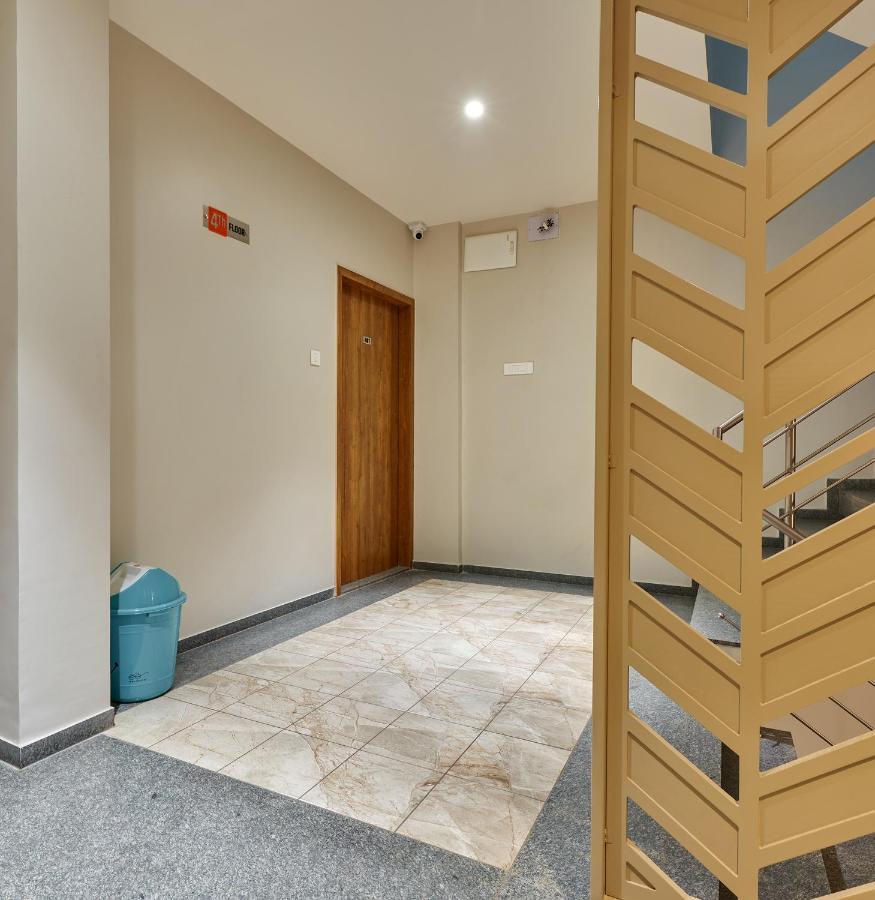 Hotel Swamini Kolhápur Kültér fotó