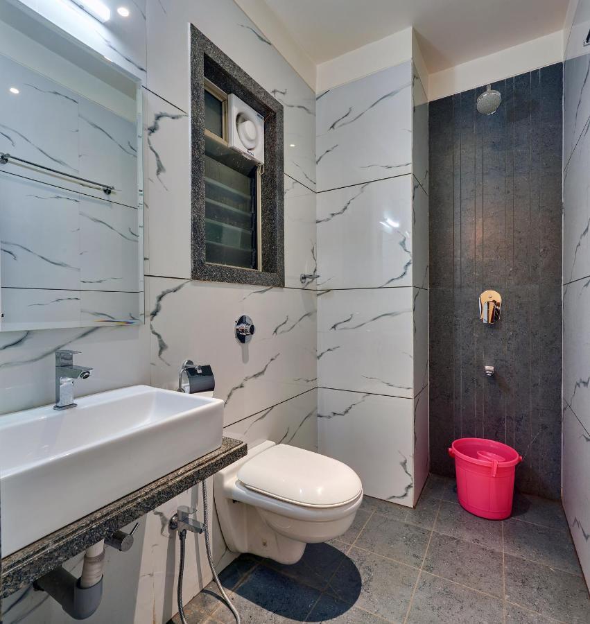 Hotel Swamini Kolhápur Kültér fotó