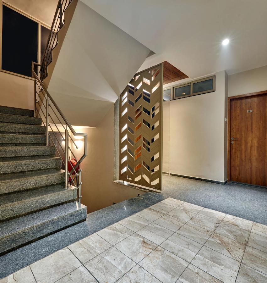 Hotel Swamini Kolhápur Kültér fotó